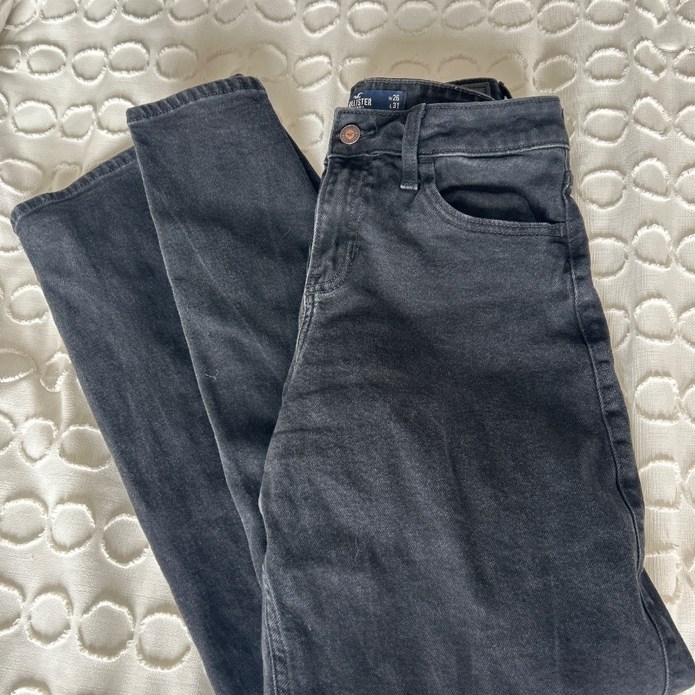 Black Hollister jeans